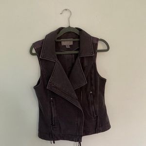 Moro Vest
